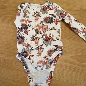 Old Navy 12-18M Floral Long Sleeve One-Piece
